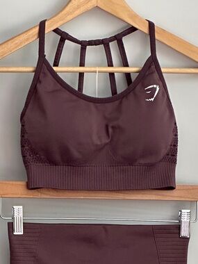 Gymshark Energy Seamless Sports Bra (S) in Purple